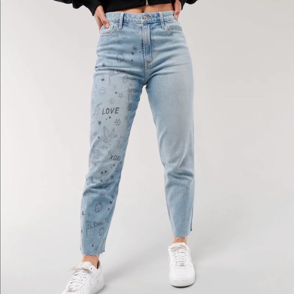 Hollister | Ultra High Rise Medium Wash Doodle Mom Jeans Size 3R - Picture 13 of 13